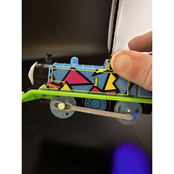 2017 Gullane Thomas Train Trackmaster Motorized Limited Edition Hyper Glow WORKS - Picture 14 of 16